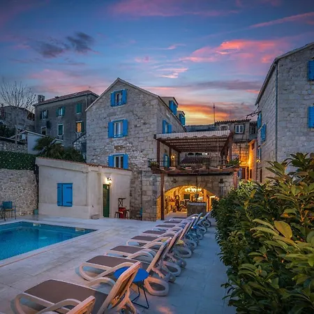 Agava Hotel
