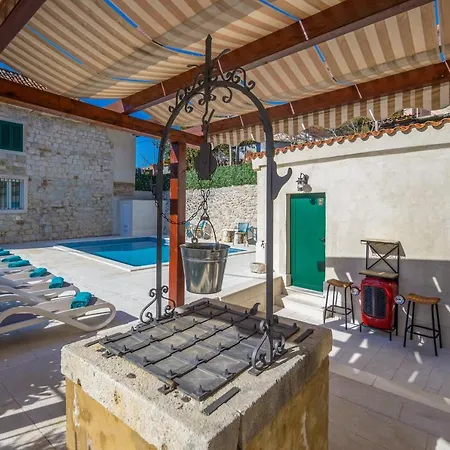 Ξενοδοχείο Agava 4*